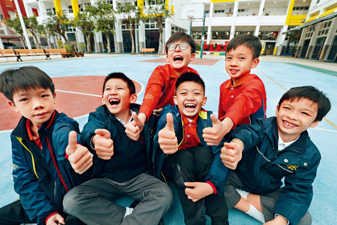 同学之间学会互相欣赏，能有助建立浓厚的学习氛围。