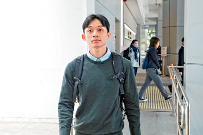 罗展鹏因被雪藏而丧失精英运动员资格，自2015年7月被终止精英训练资助。