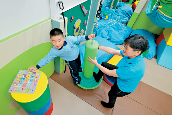 社会福利署曾计划于全港各区增设至少1间幼儿中心。