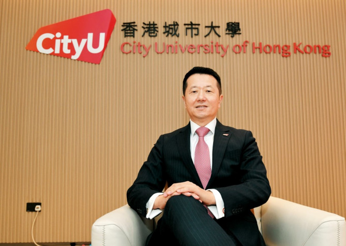 城大校董會新任主席魏名成（明德）剛剛上任，任期3年，並在上月底首次主持校董會會議。